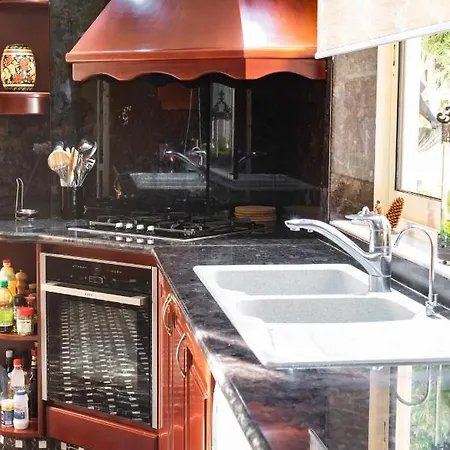 Luxury 4 Bedroom In Prime Location * Limassol