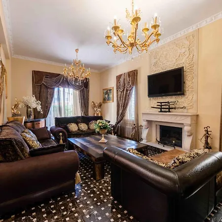 Luxury 4 Bedroom In Prime Location *